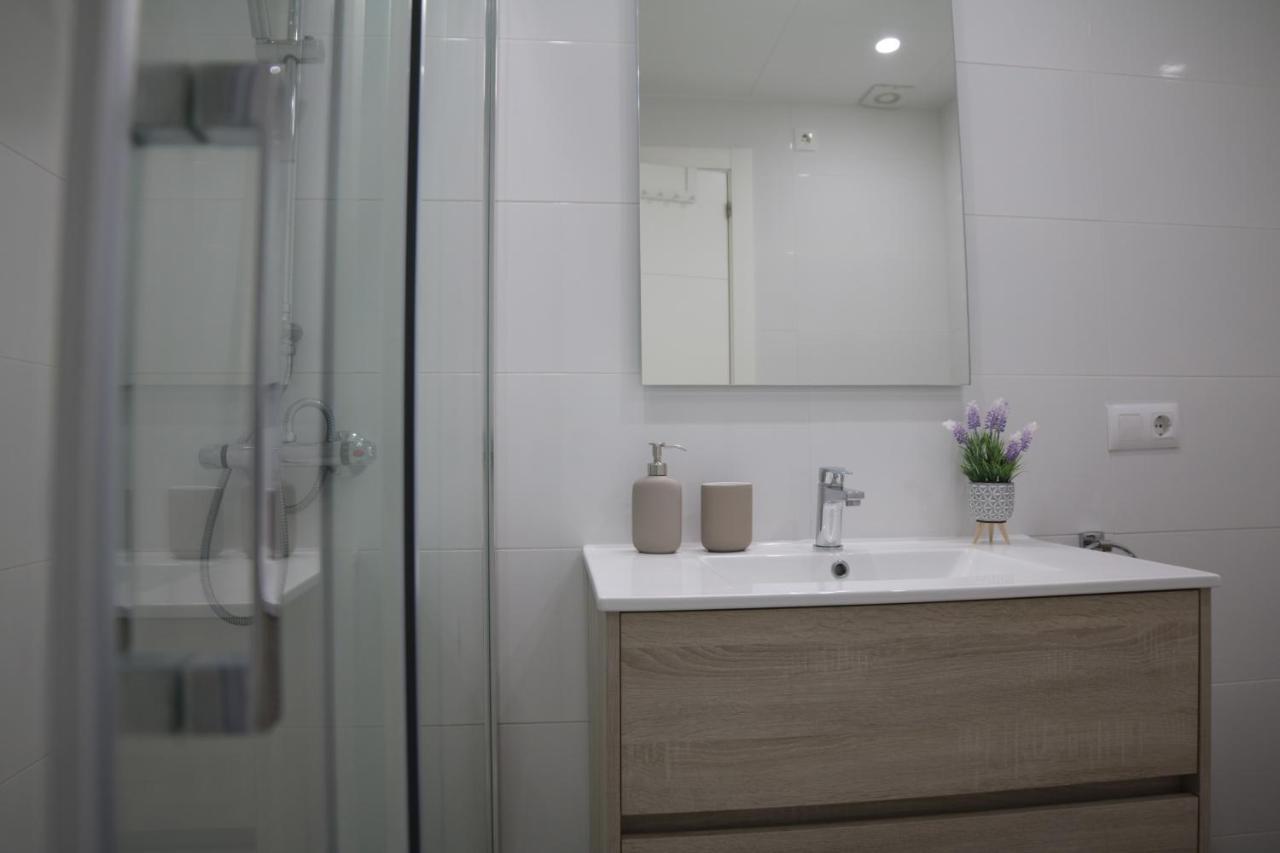 Modern Apartament Al Costat Del Parc De La Devesa Girona Bagian luar foto